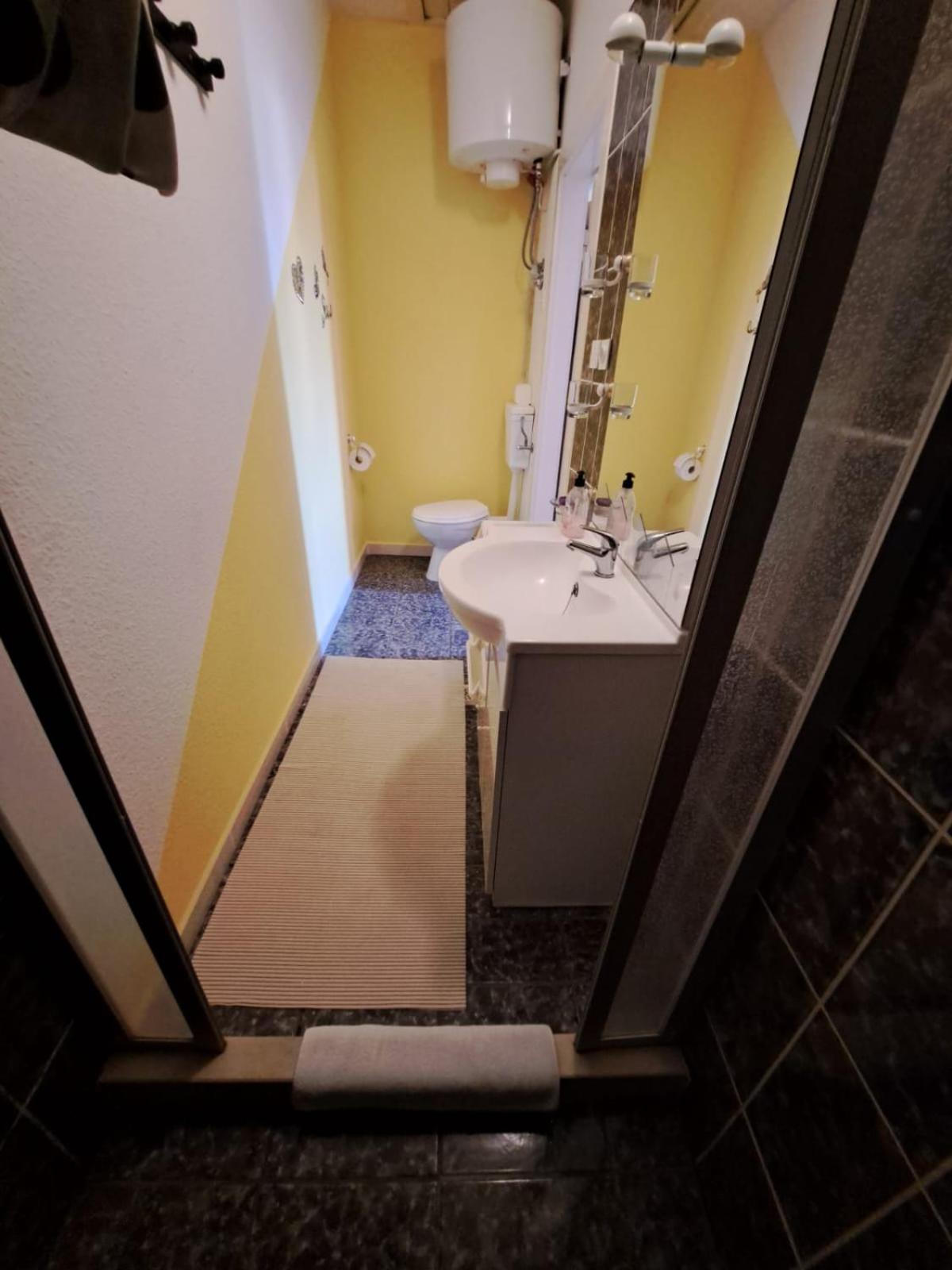Apartmani Dusica ルンバルダ エクステリア 写真